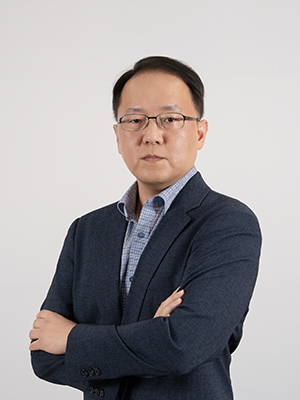 Hyung Joo Lee